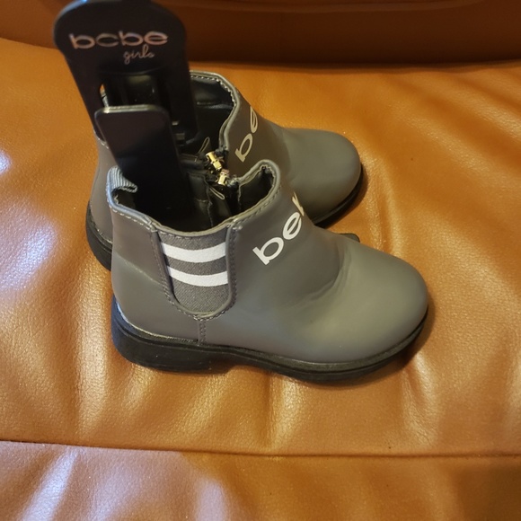 Bebe Toddler Girls Cozy Gray fashion boots Size 8 Nwt - Picture 3 of 4